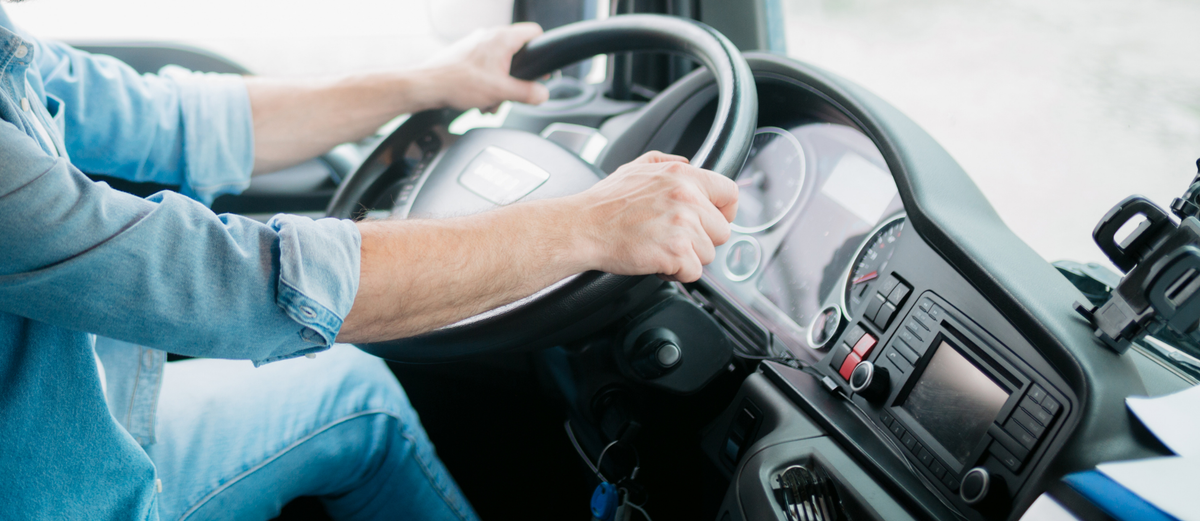 Estudio revela las horas de mayor fatiga al volante: minería concentra el 81,3% de las alertas por cansancio
